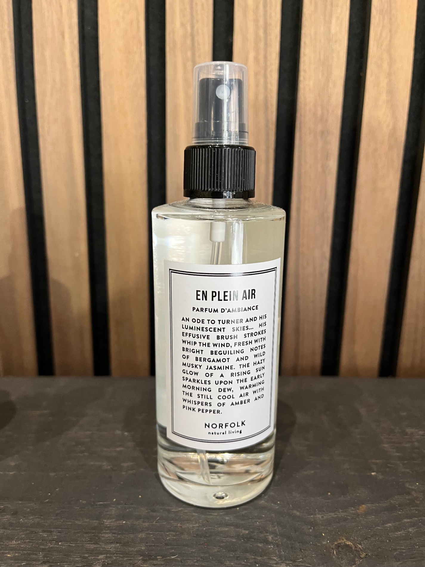 Norfolk living En Plein Room Spray — view 1